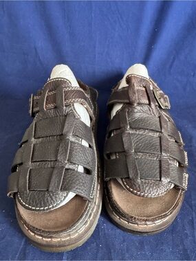 Men's Sandals Size 11 Brown Deer Stags Soft Leather Buckle closure